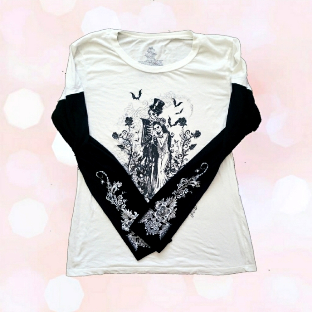 SOLD Goth skeleton couple with roses and bats long sleeve layered tee